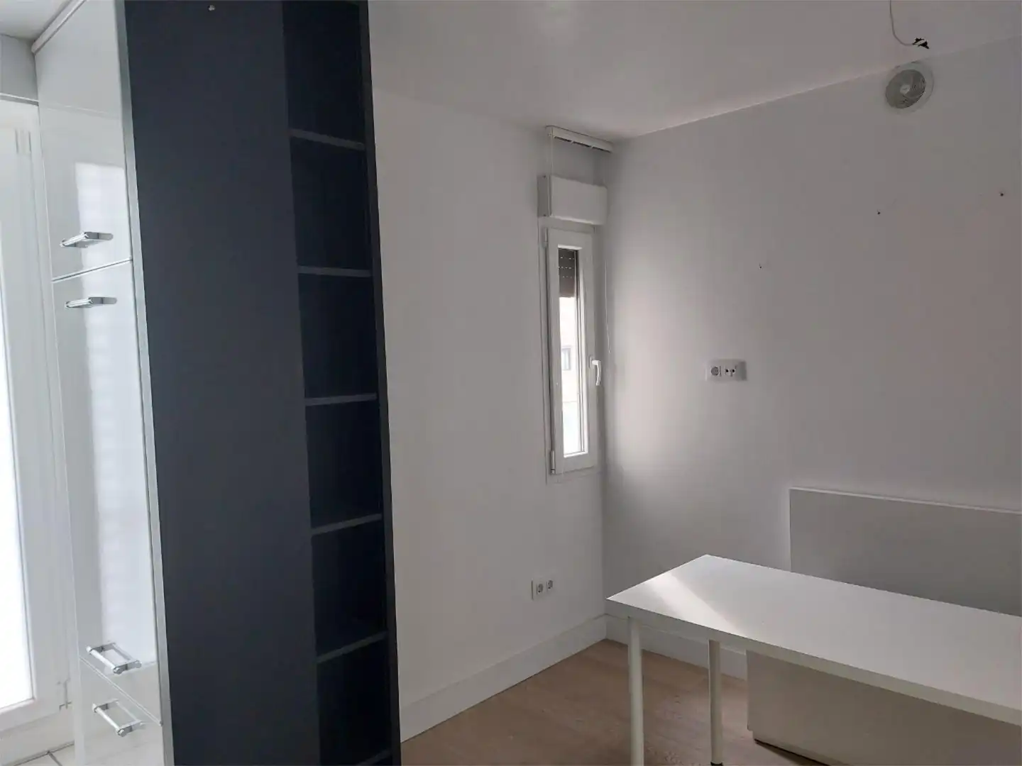 Dormitori de Pis de lloguer en Valencia amb Aire condicionat, Parquet i Terrassa