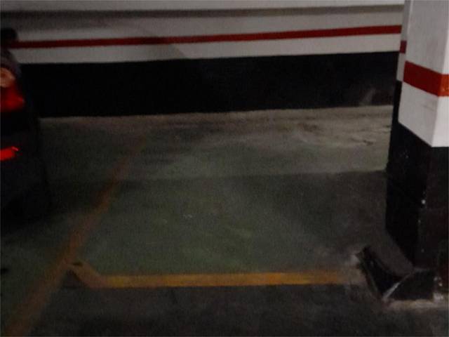 Garaje en Alquiler en Blas de Otero Kalea, 18 en San Pedro de Deusto - La Ribera