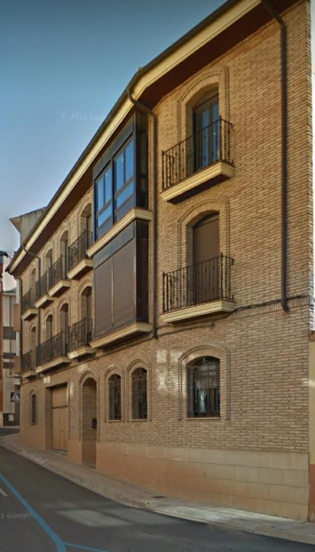 Vista exterior de Casa adosada en venda en Alfaro amb Aire condicionat, Calefacció i Terrassa
