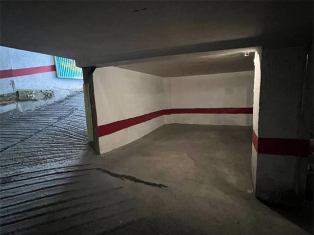 Garaje en Venta en Calle Juan de Juni, 10 en Carmelitas