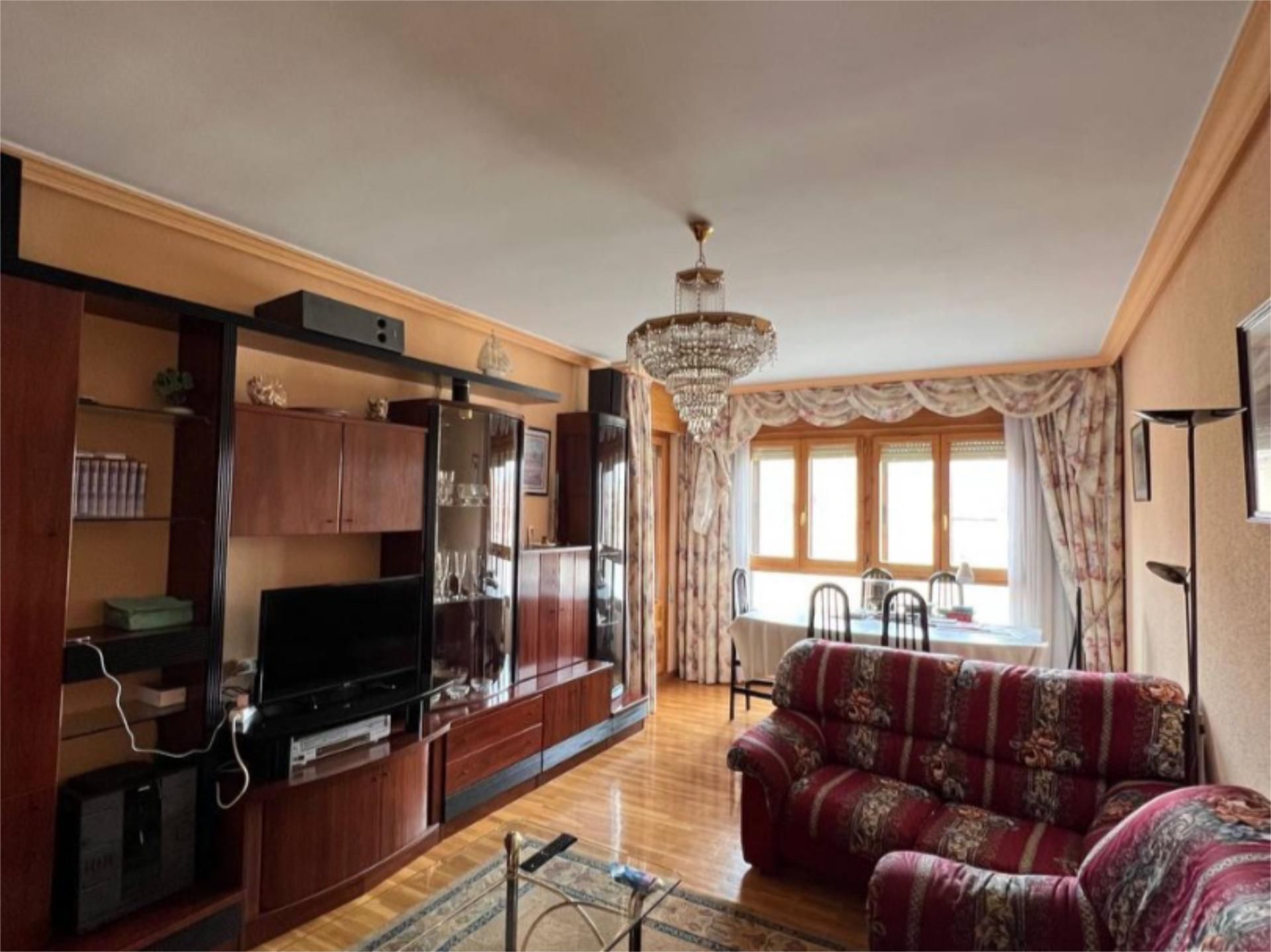 Living room of Flat for sale in Burgo de Osma - Ciudad de Osma  with Parquet flooring, Terrace and Storage room