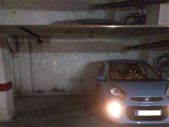 Garaje en Alquiler en Calle Gadea, 20 en Altozano - Conde Lumiares