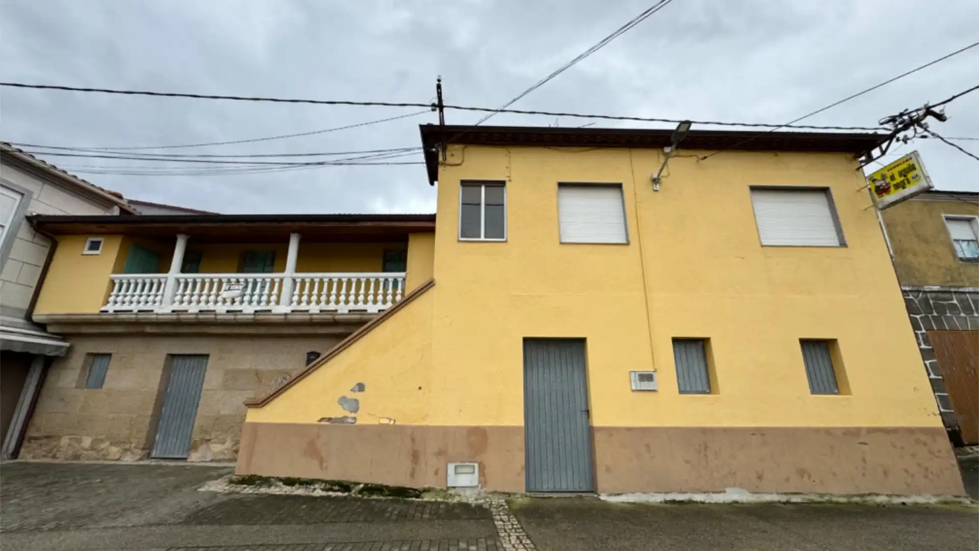 Vista exterior de Casa adosada en venta en Sarreaus con Trastero, Amueblado y Balcón