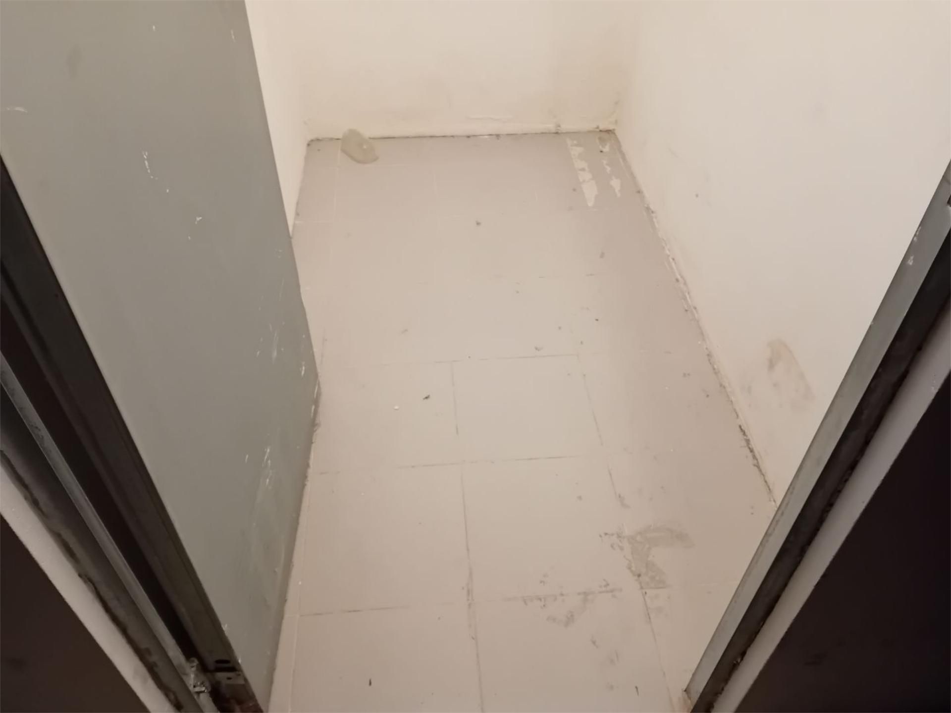 Box room for sale in Elche / Elx