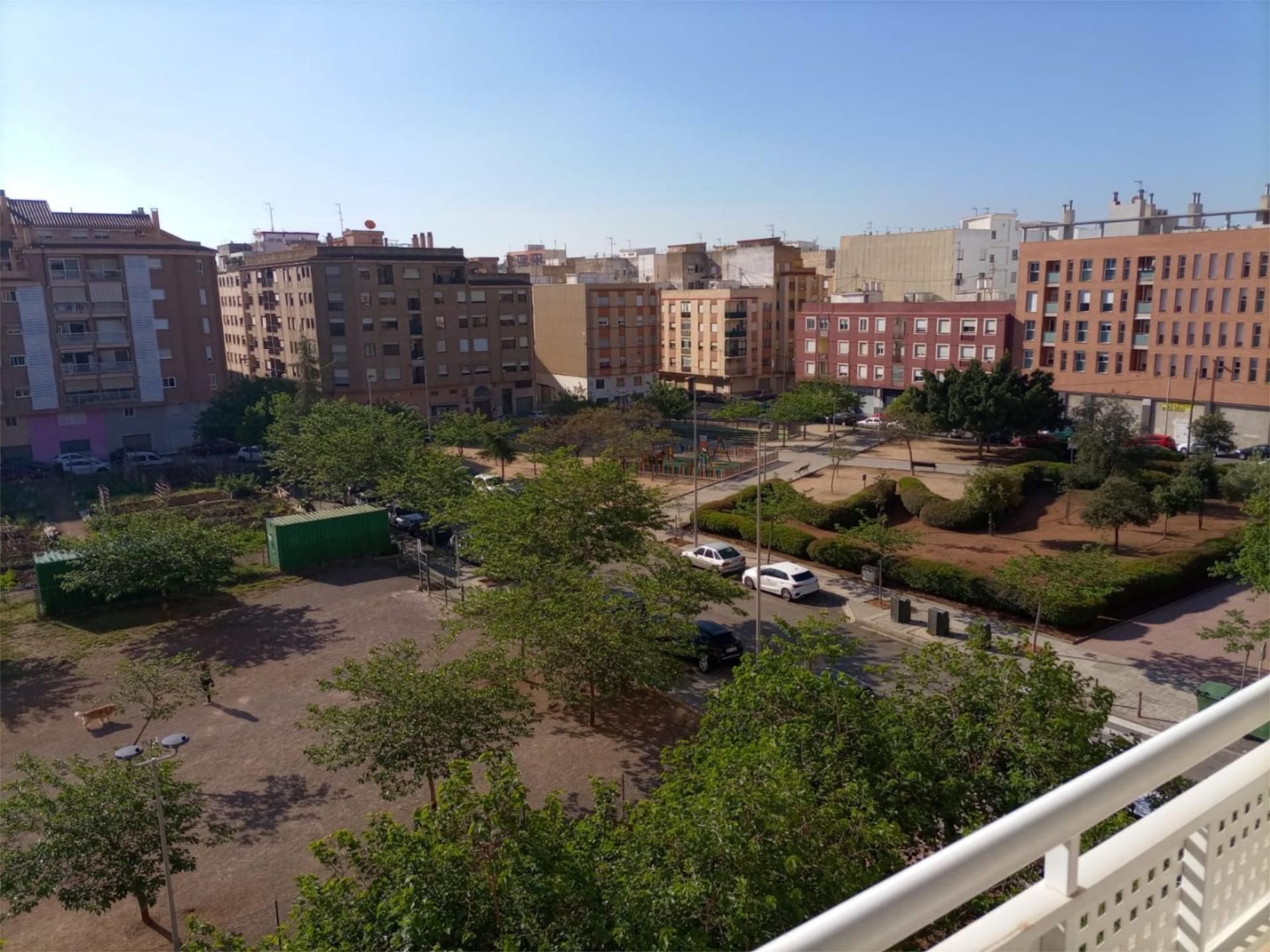 Vista exterior de Pis en venda en Castellón de la Plana / Castelló de la Plana amb Calefacció, Traster i Aparcament comunitari