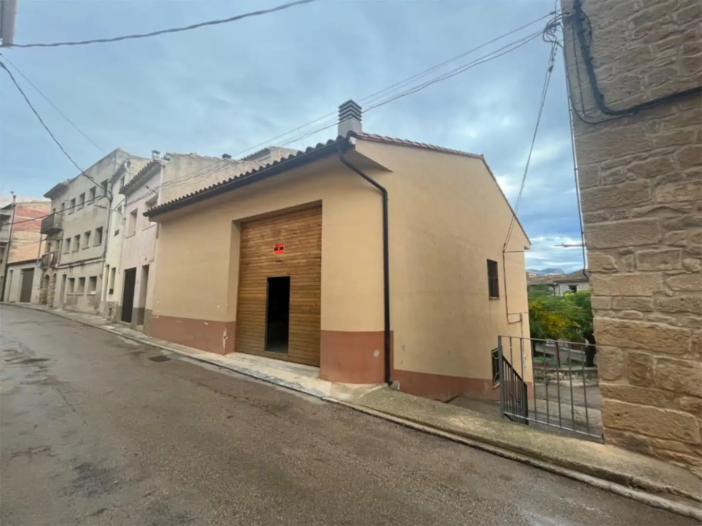 Casa adosada en venda a Carrer de Navarra, 13, Horta de Sant Joan Vista exterior de Casa adosada en venda en Horta de Sant Joan