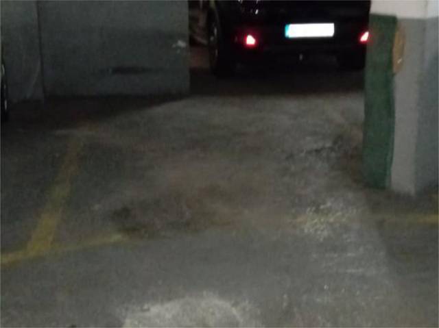Garaje en Venta en Carrer de Carreras i Candi, 112 en Sants-Badal