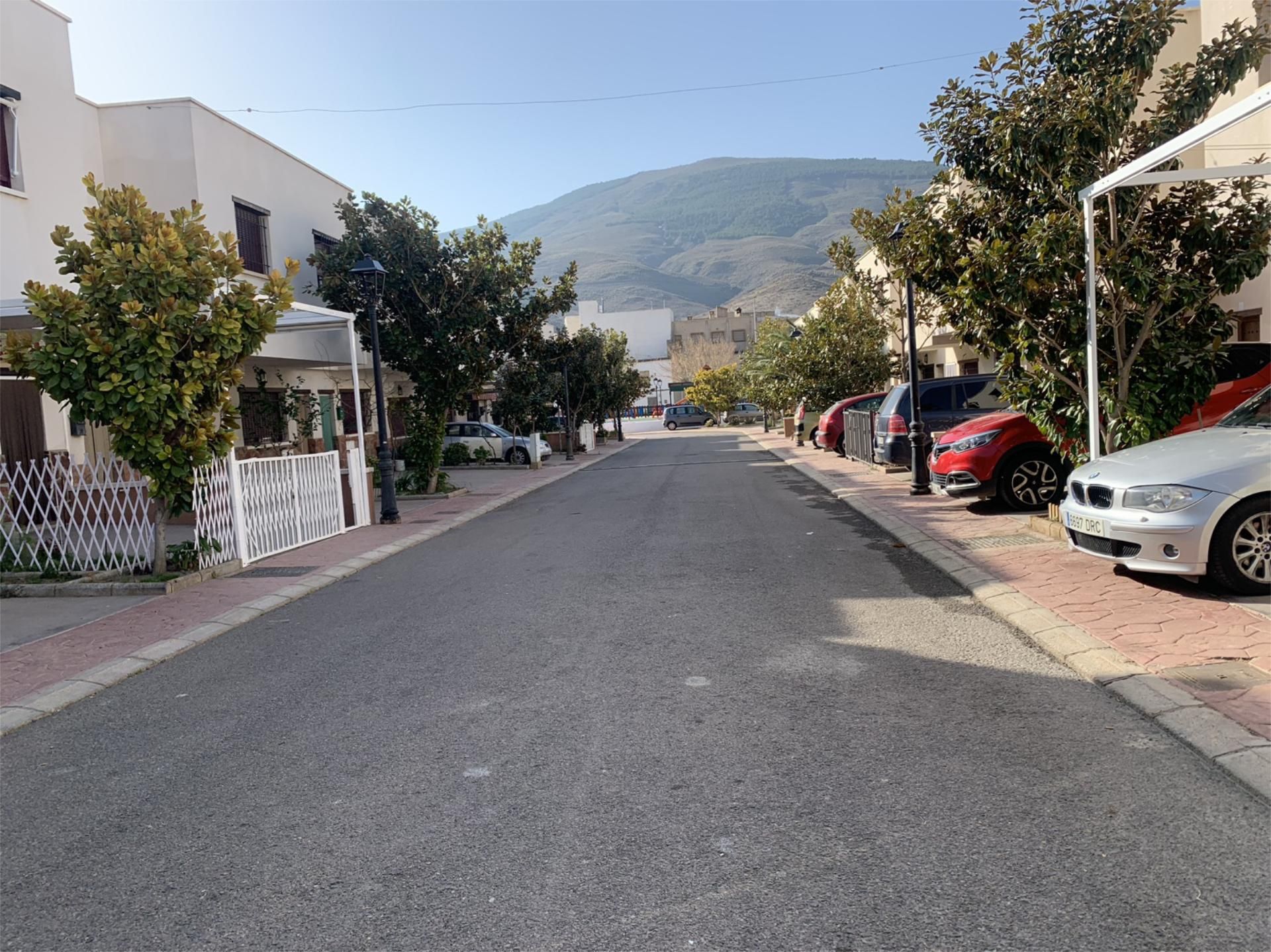 Vista exterior de Dúplex en venda en Las Tres Villas amb Forn, Rentadora i Microones
