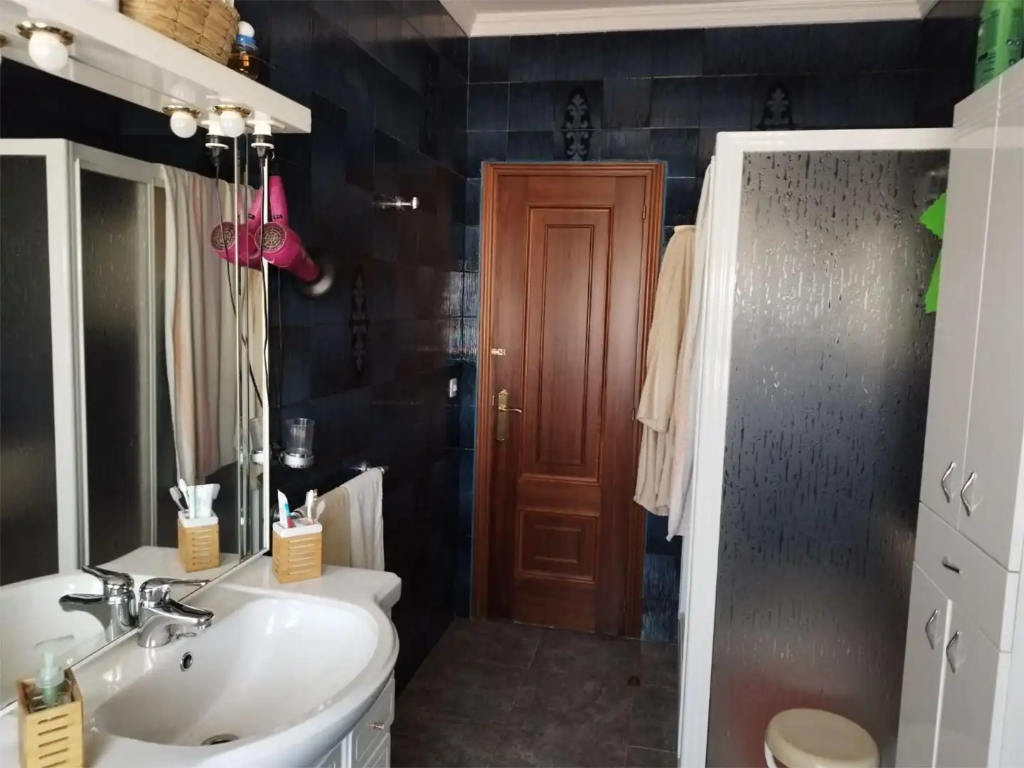 Houses for sale in Estrada do Feal, 30, O Feal - Xubia Bathroom of Houses for sale in Narón with Heating, Private garden and Parquet flooring