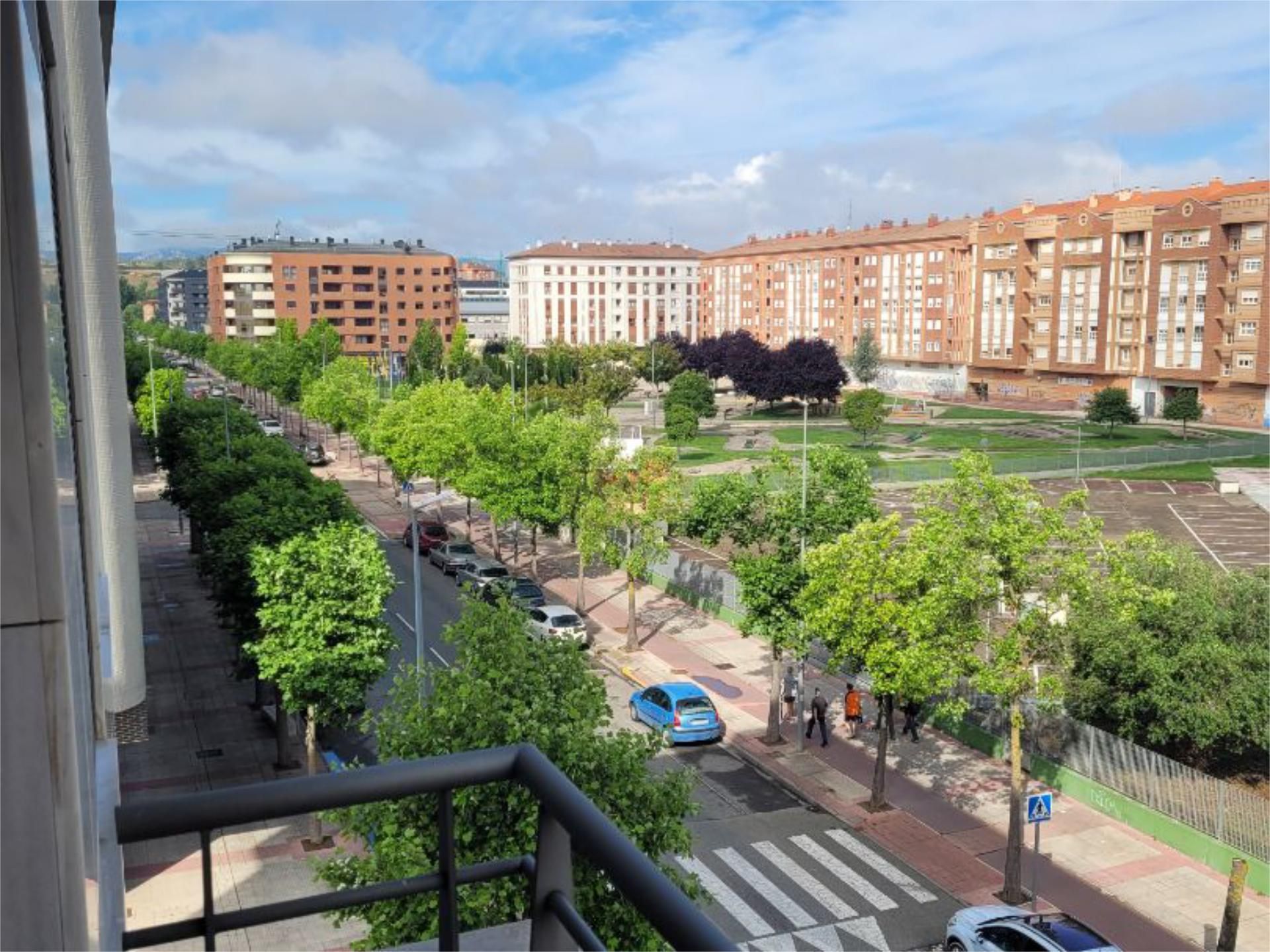 Exterior view of Flat for sale in Miranda de Ebro  with Heating, Parquet flooring and Storage room