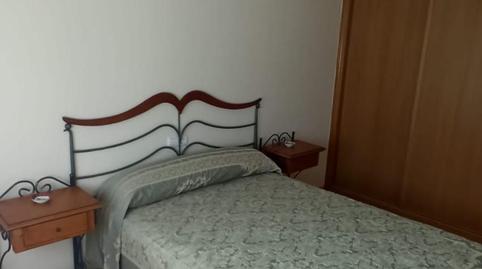 Foto 5 de Casa adosada en venda a Calle Historiador Floro, 36, Cacabelos, León