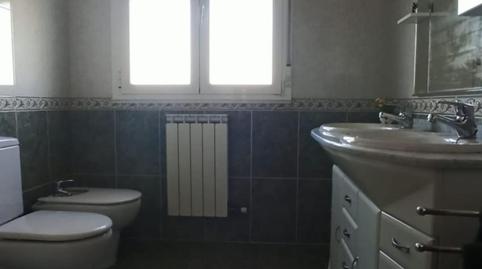 Foto 4 de Casa adosada en venda a Calle Historiador Floro, 36, Cacabelos, León