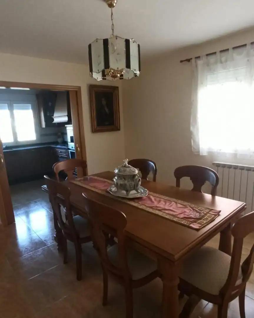 Comedor de Casa adosada en venta en Cacabelos con Jardín privado, Terraza y Trastero
