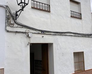 Vista exterior de Casa adosada en venda en Cala amb Terrassa