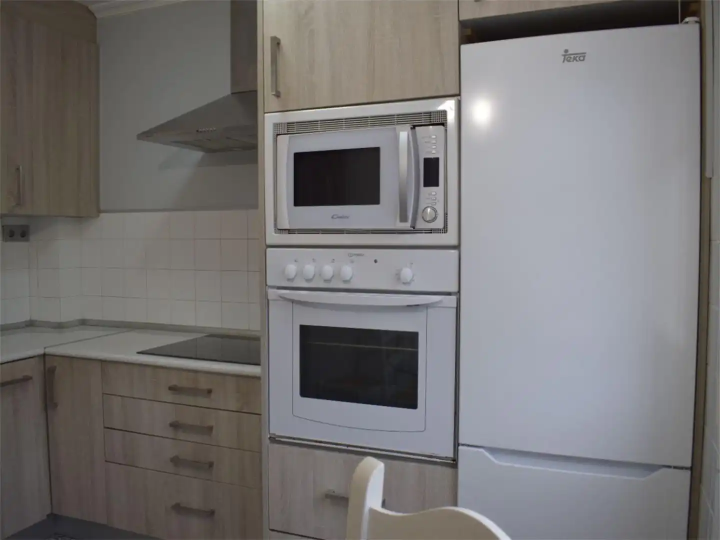 Cocina de Piso en venta en Santiago de Compostela  con Calefacción, Jardín privado y Parquet