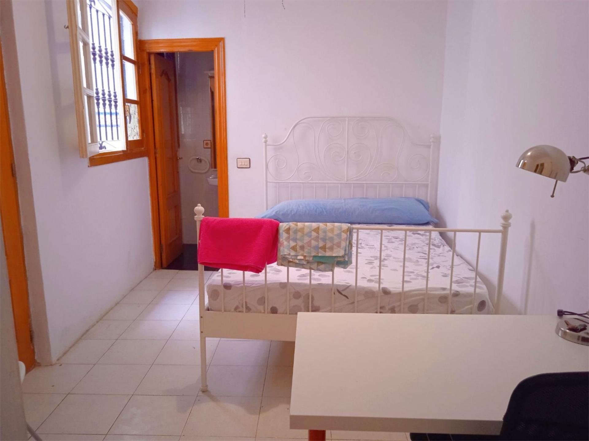 Bedroom of Single-family semi-detached to share in  Almería Capital  with Private garden, Terrace and Furnished