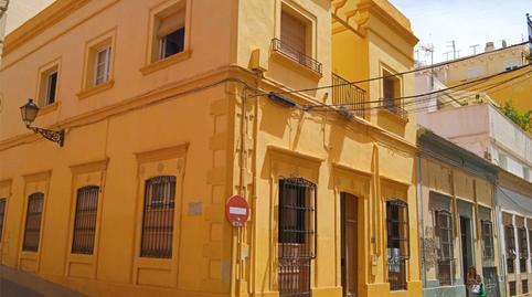 Foto 2 de Casa adosada per a compartir a Calle Braulio Moreno, 16, Centro, Almería