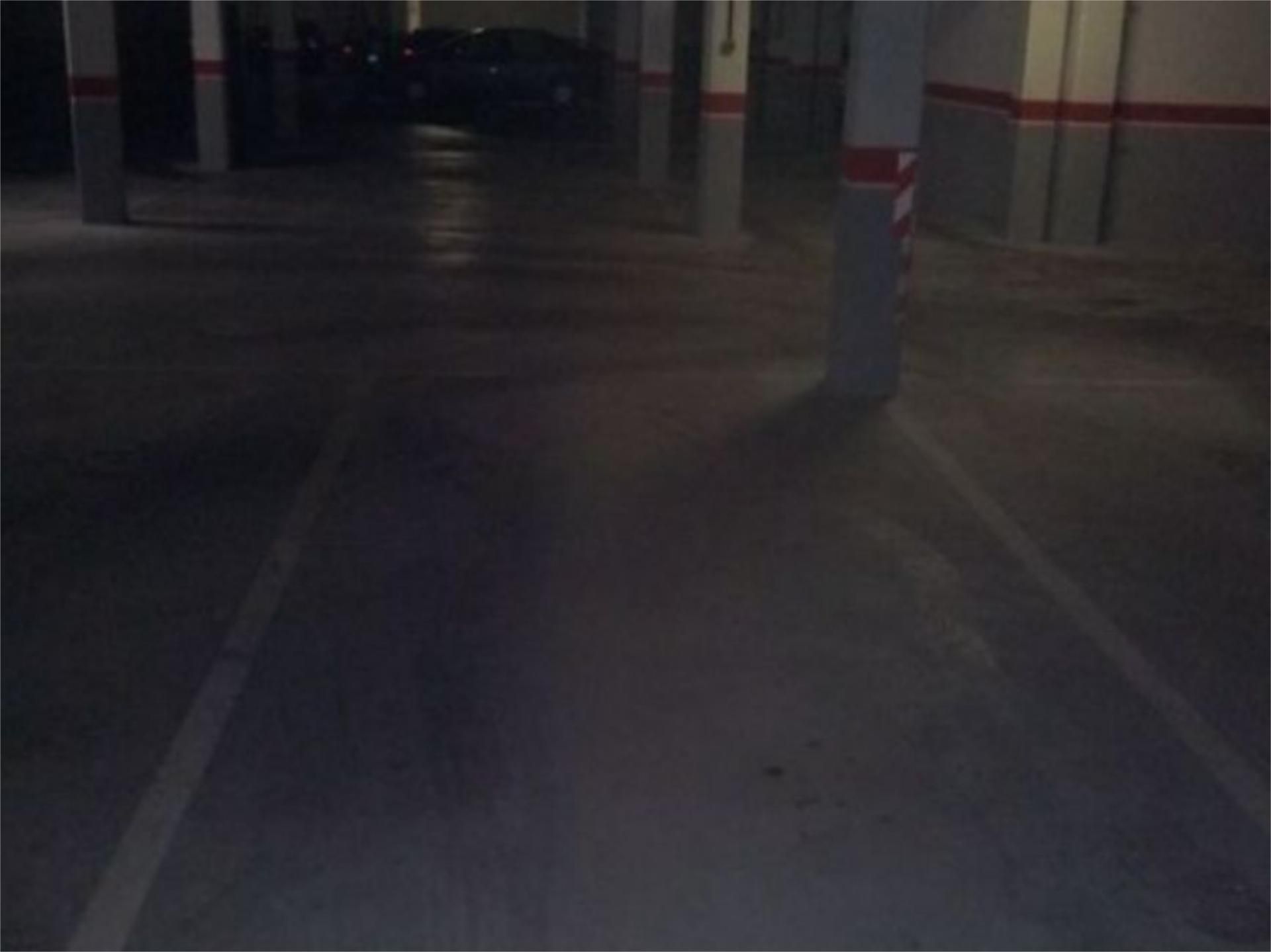 Garatge de lloguer a Calle de Vicente Carballal, 2, Butarque