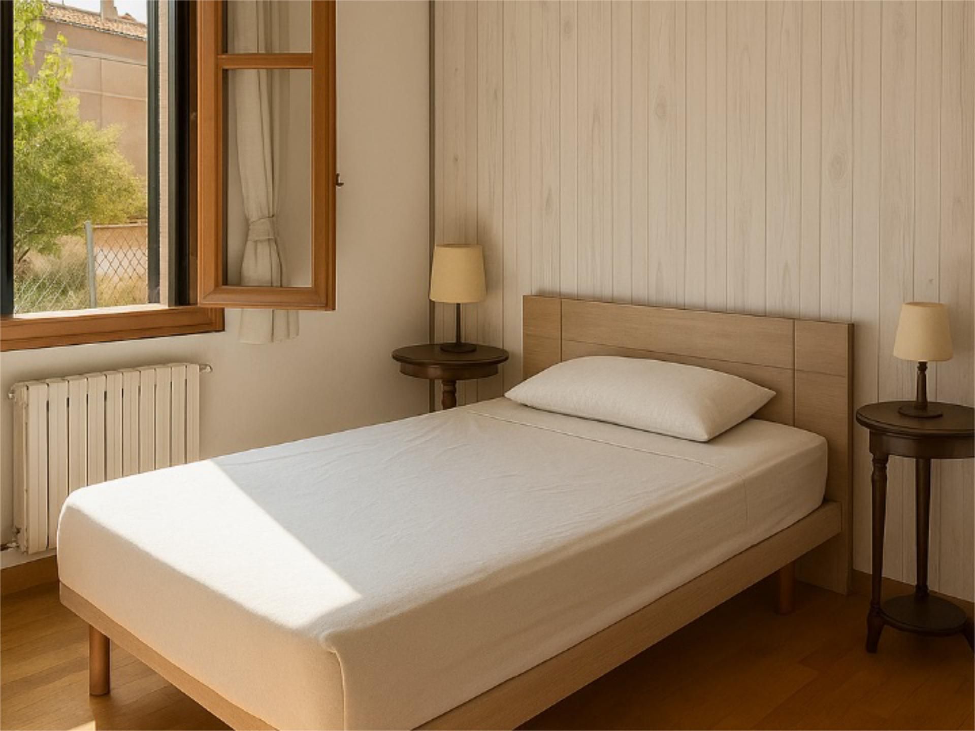 Bedroom of Flat to share in Valldemossa  with Parquet flooring, Terrace and Furnished