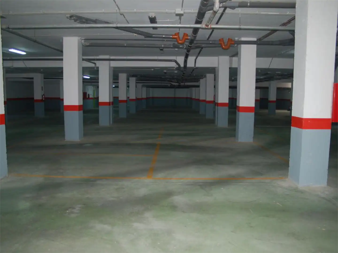 Parking de Oficina de alquiler en Ceutí