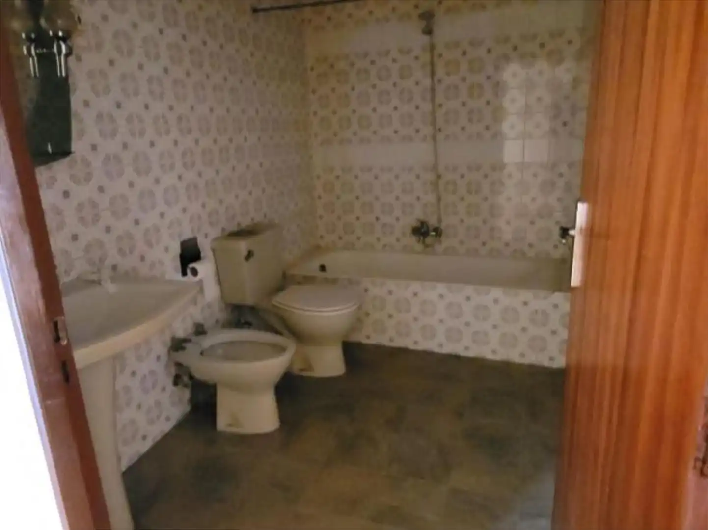 Baño de Piso en venta en Alaejos con Terraza y Balcón