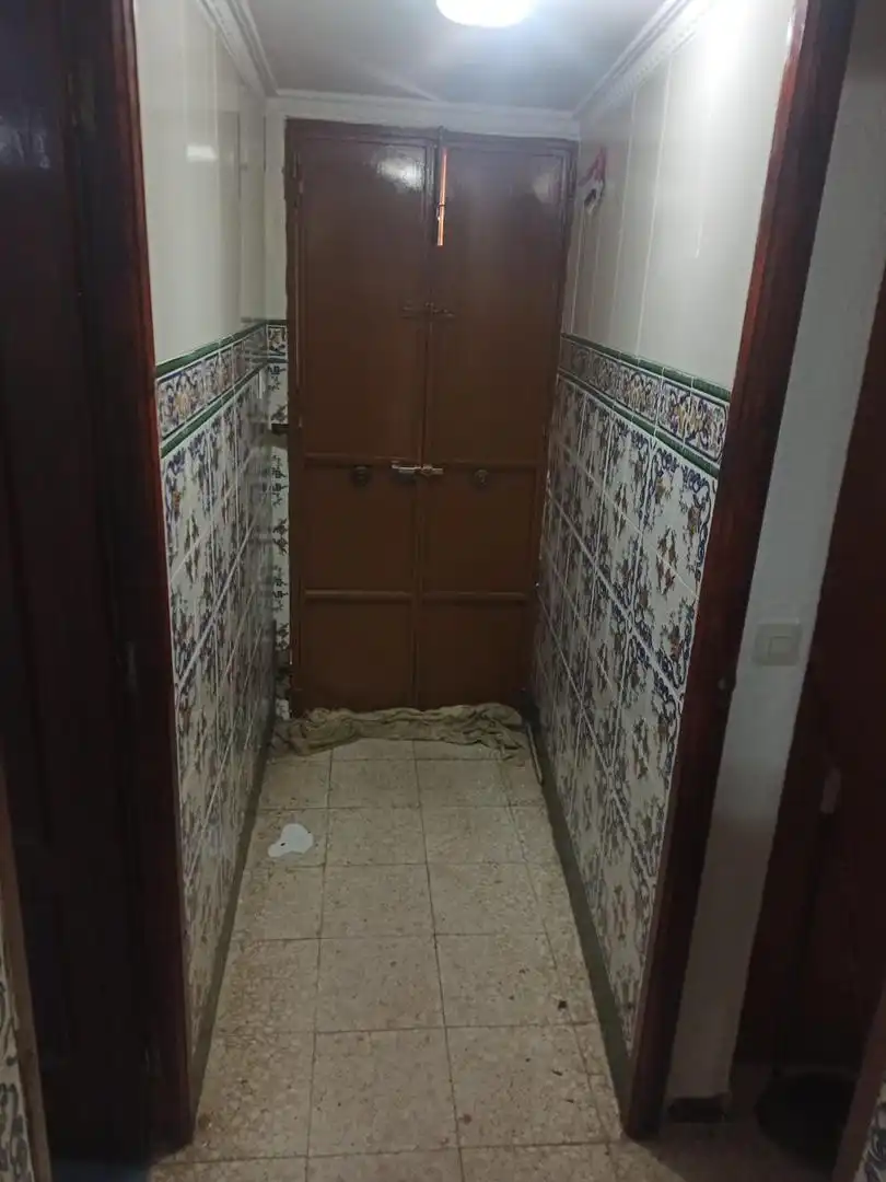 Badezimmer von Erdgeschoss zum Verkauf in Villanueva del Río y Minas mit Klimaanlage, Heizung und Terrasse