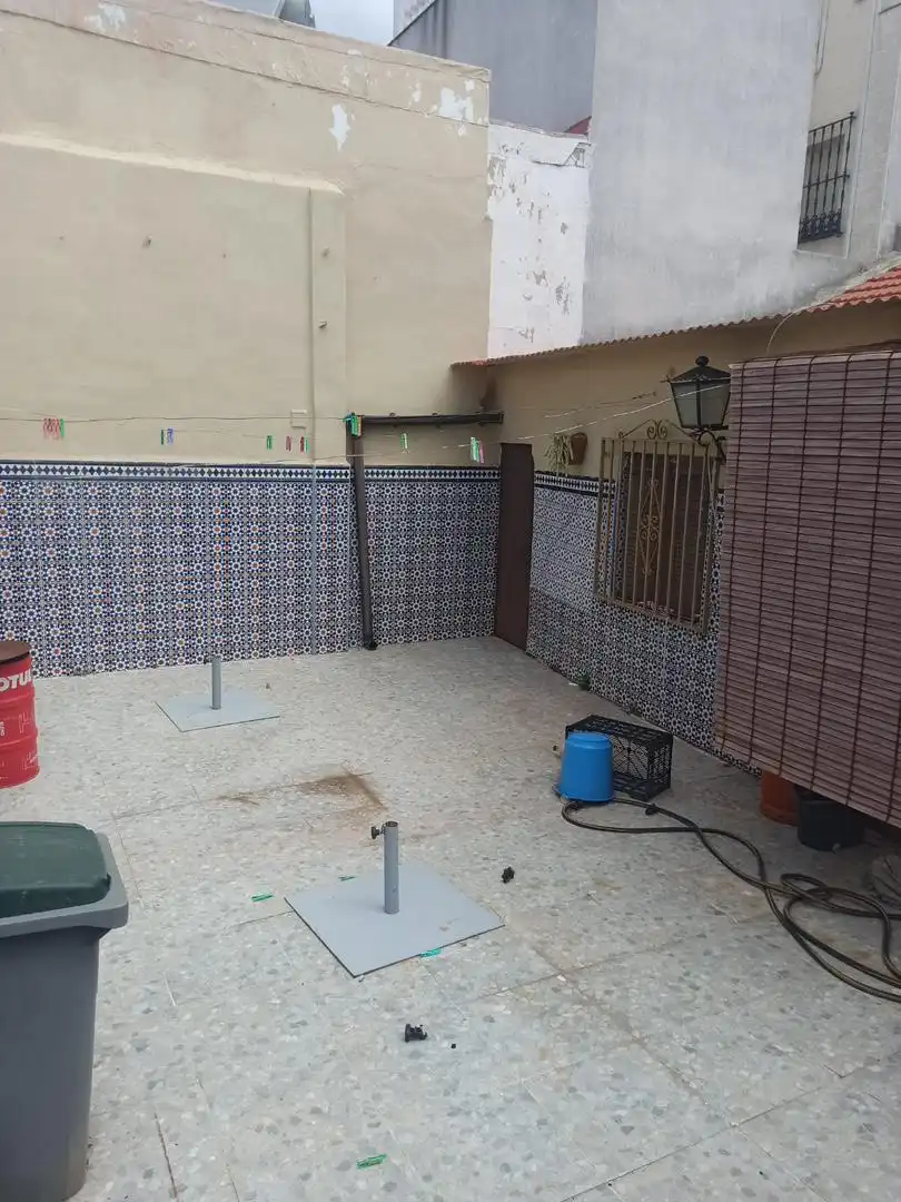 Terrasse von Erdgeschoss zum Verkauf in Villanueva del Río y Minas mit Klimaanlage, Heizung und Terrasse