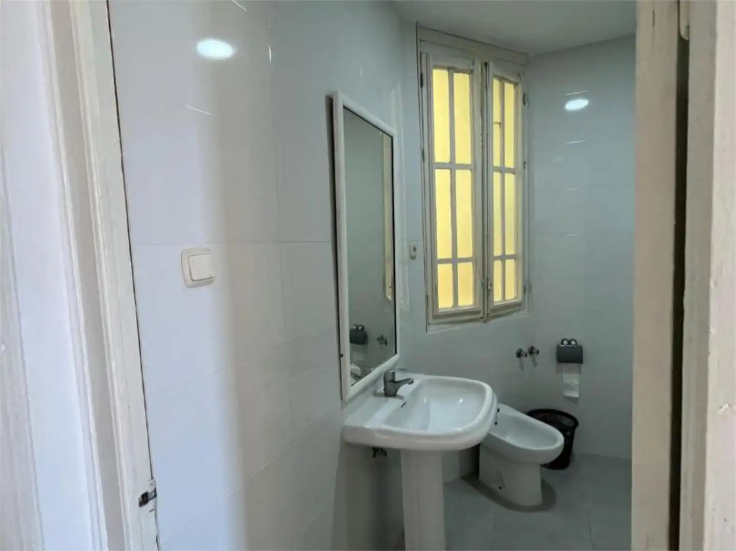 Baño de Piso en venta en Melilla con Terraza, Amueblado y Balcón