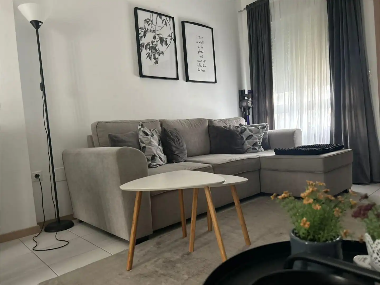 Wohnung zum Verkauf in Calle Cecilio Gallego Alaminos, 11, Parque Acuático - Sector 25 Wohnzimmer von Wohnung zum Verkauf in Torrevieja mit Klimaanlage, Privatgarten und Terrasse