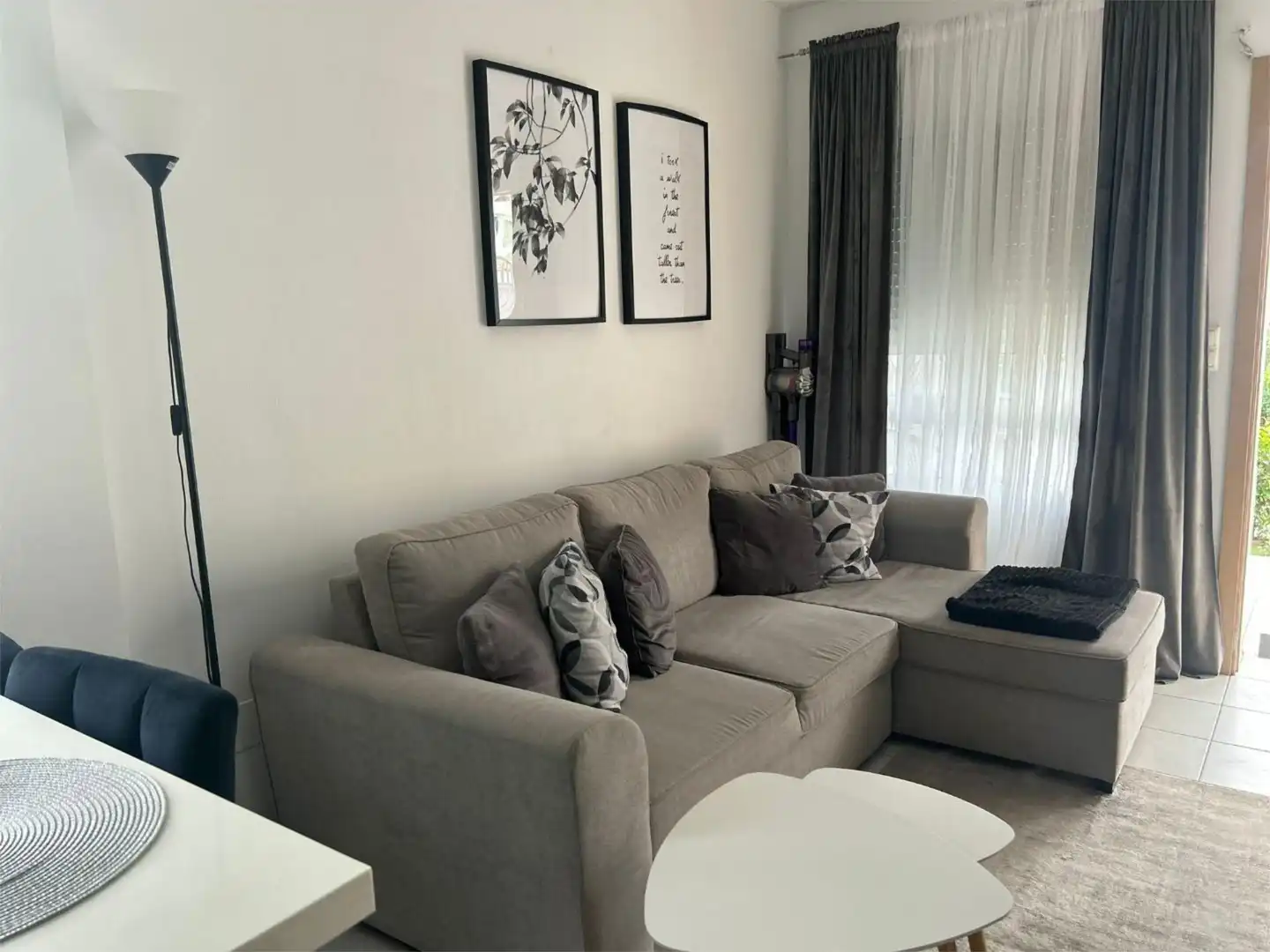 Wohnung zum Verkauf in Calle Cecilio Gallego Alaminos, 11, Parque Acuático - Sector 25 Wohnzimmer von Wohnung zum Verkauf in Torrevieja mit Klimaanlage, Privatgarten und Terrasse