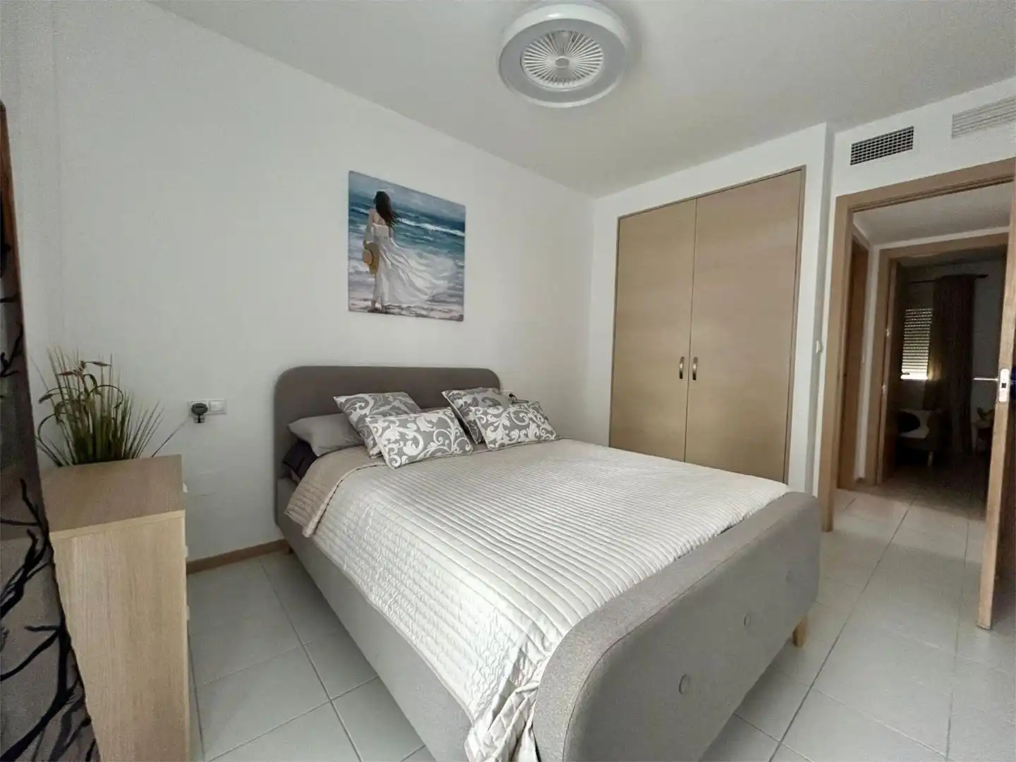 Wohnung zum Verkauf in Calle Cecilio Gallego Alaminos, 11, Parque Acuático - Sector 25 Schlafzimmer von Wohnung zum Verkauf in Torrevieja mit Klimaanlage, Privatgarten und Terrasse