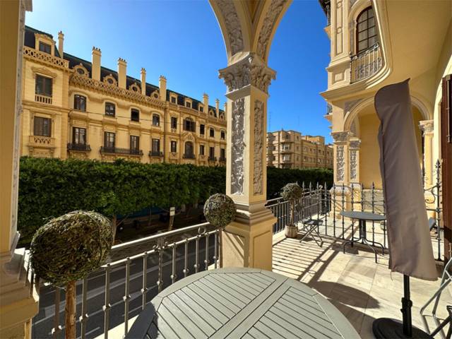 Oficina en Alquiler en Paseo Reding, 43 en La Malagueta - Monte Sancha