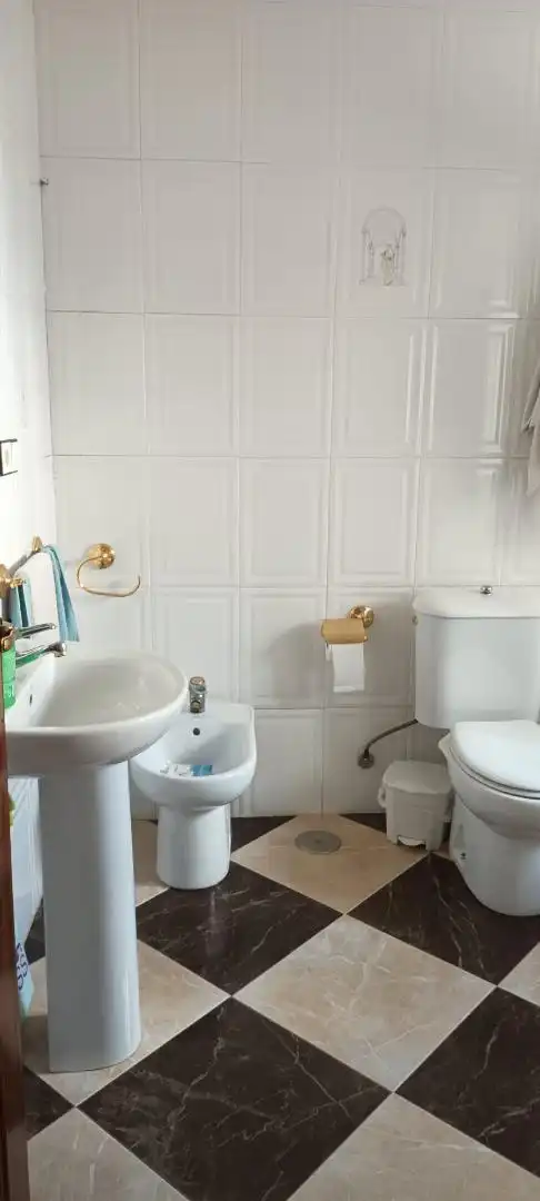 Casa adosada en venta en Calle Oriente, 8, Santa Bárbara de Casa Baño de Casa adosada en venta en Santa Bárbara de Casa con Balcón