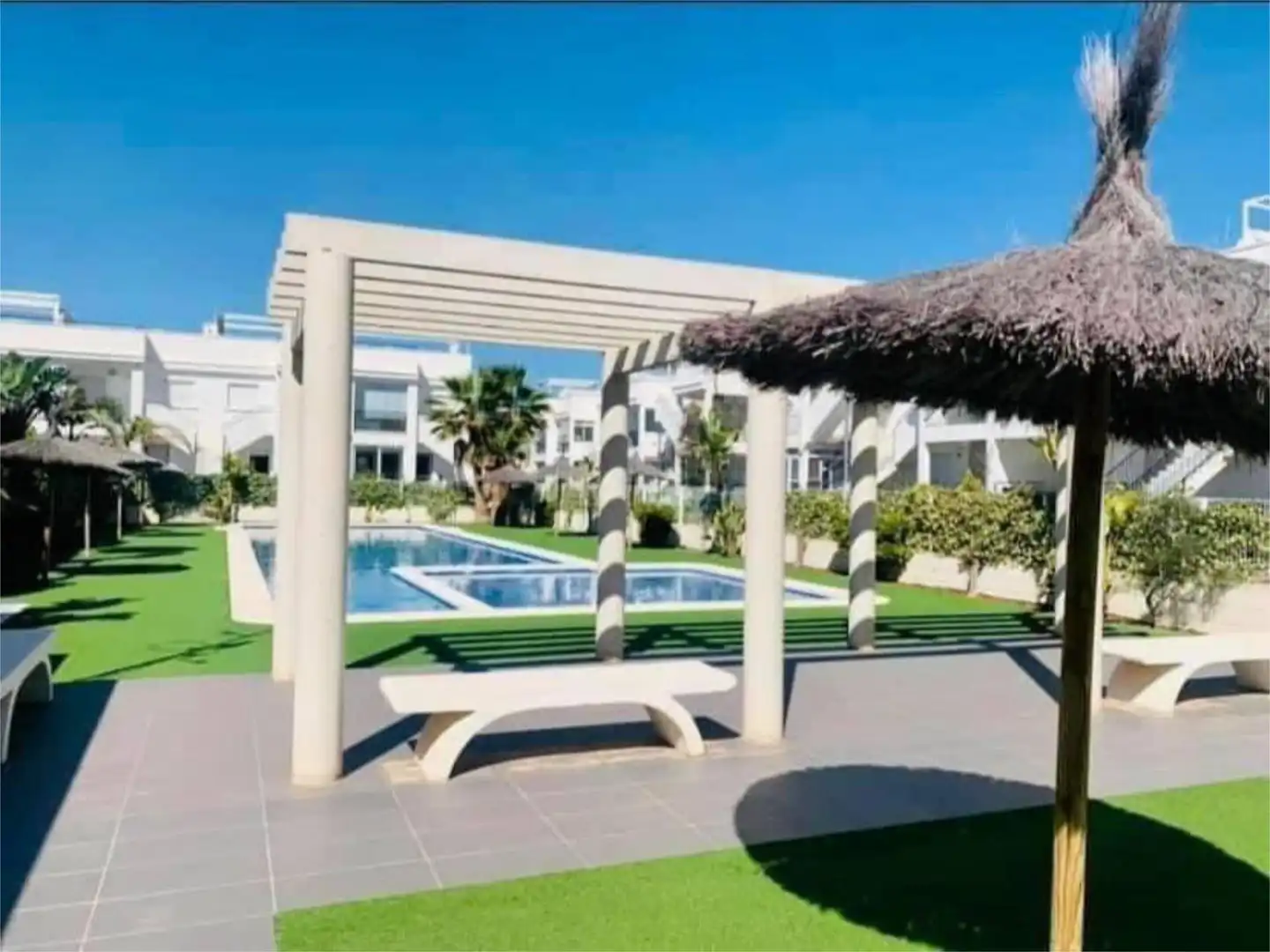 Piso en venta en Calle Cecilio Gallego Alaminos, 11, Parque Acuático - Sector 25 Piscina de Piso en venta en Torrevieja con Aire acondicionado, Terraza y Piscina