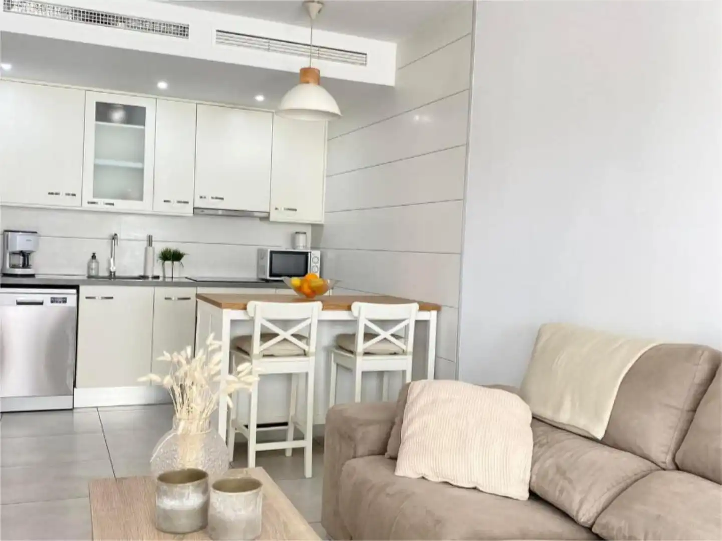 Piso en venta en Calle Cecilio Gallego Alaminos, 11, Parque Acuático - Sector 25 Cocina de Piso en venta en Torrevieja con Aire acondicionado, Terraza y Piscina