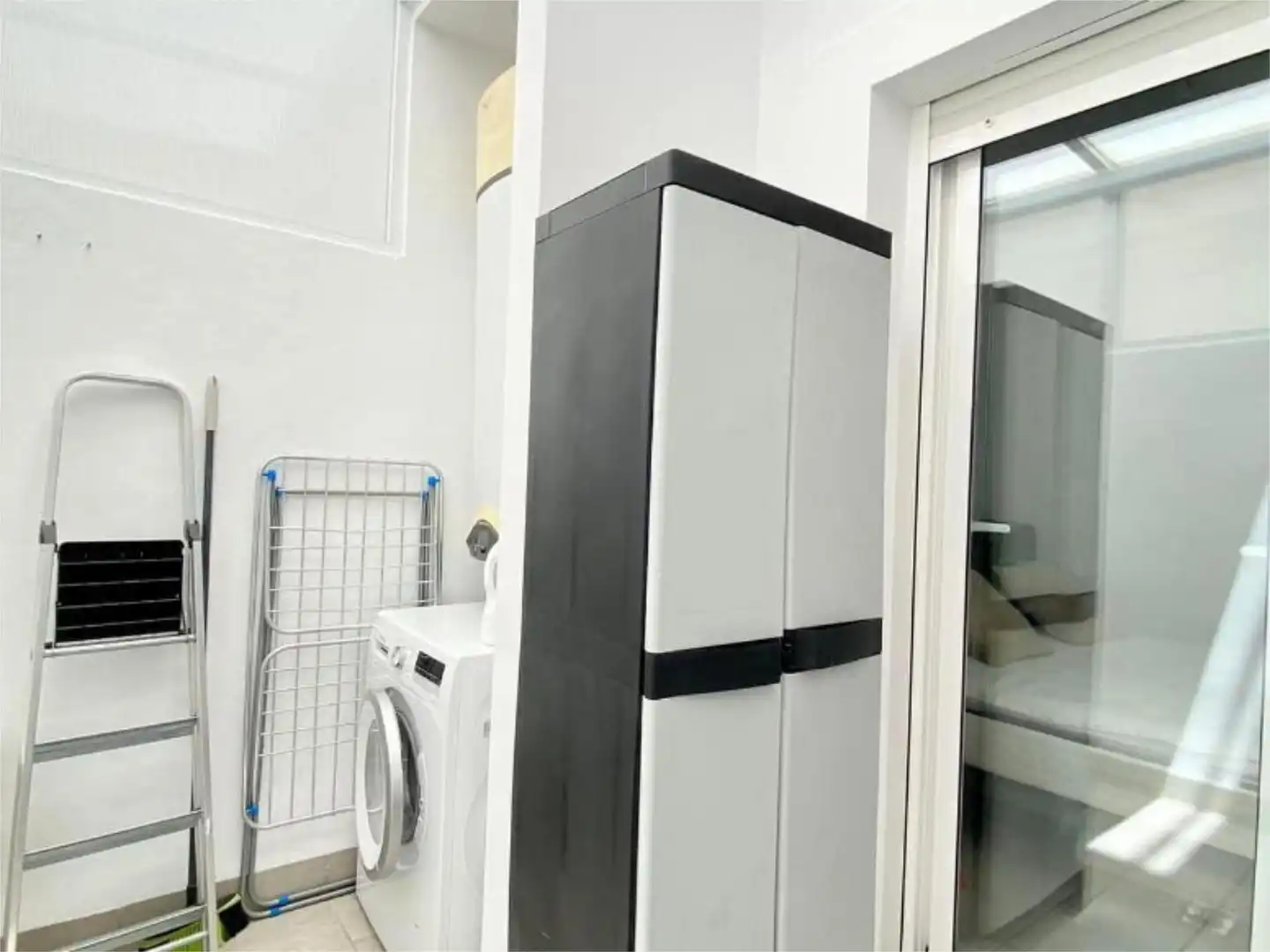 Piso en venta en Calle Cecilio Gallego Alaminos, 11, Parque Acuático - Sector 25 Habitación de Piso en venta en Torrevieja con Aire acondicionado, Terraza y Piscina