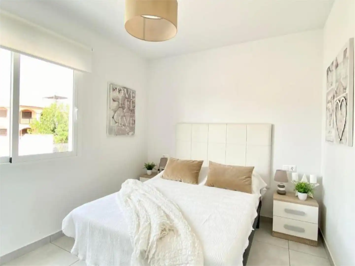 Piso en venta en Calle Cecilio Gallego Alaminos, 11, Parque Acuático - Sector 25 Habitación de Piso en venta en Torrevieja con Aire acondicionado, Terraza y Piscina