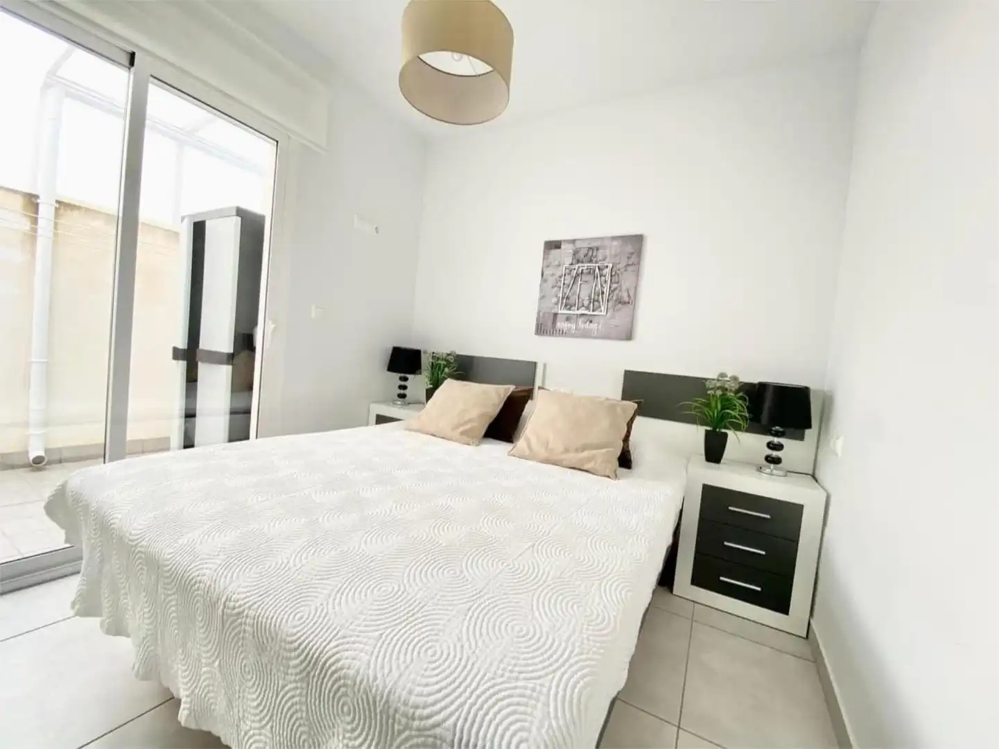 Piso en venta en Calle Cecilio Gallego Alaminos, 11, Parque Acuático - Sector 25 Habitación de Piso en venta en Torrevieja con Aire acondicionado, Terraza y Piscina