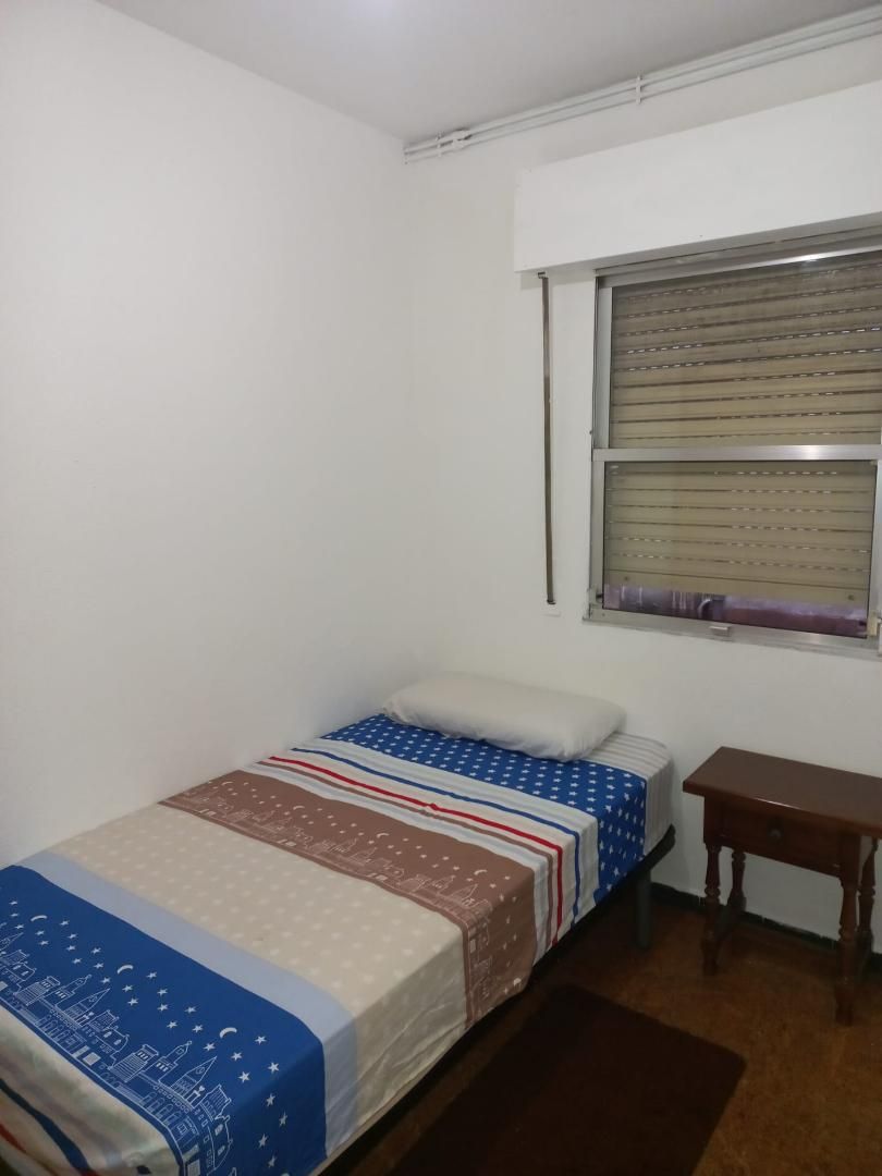 Flat to share in Rúa San Antoniño, 83, Zona de Plaza de Barcelos