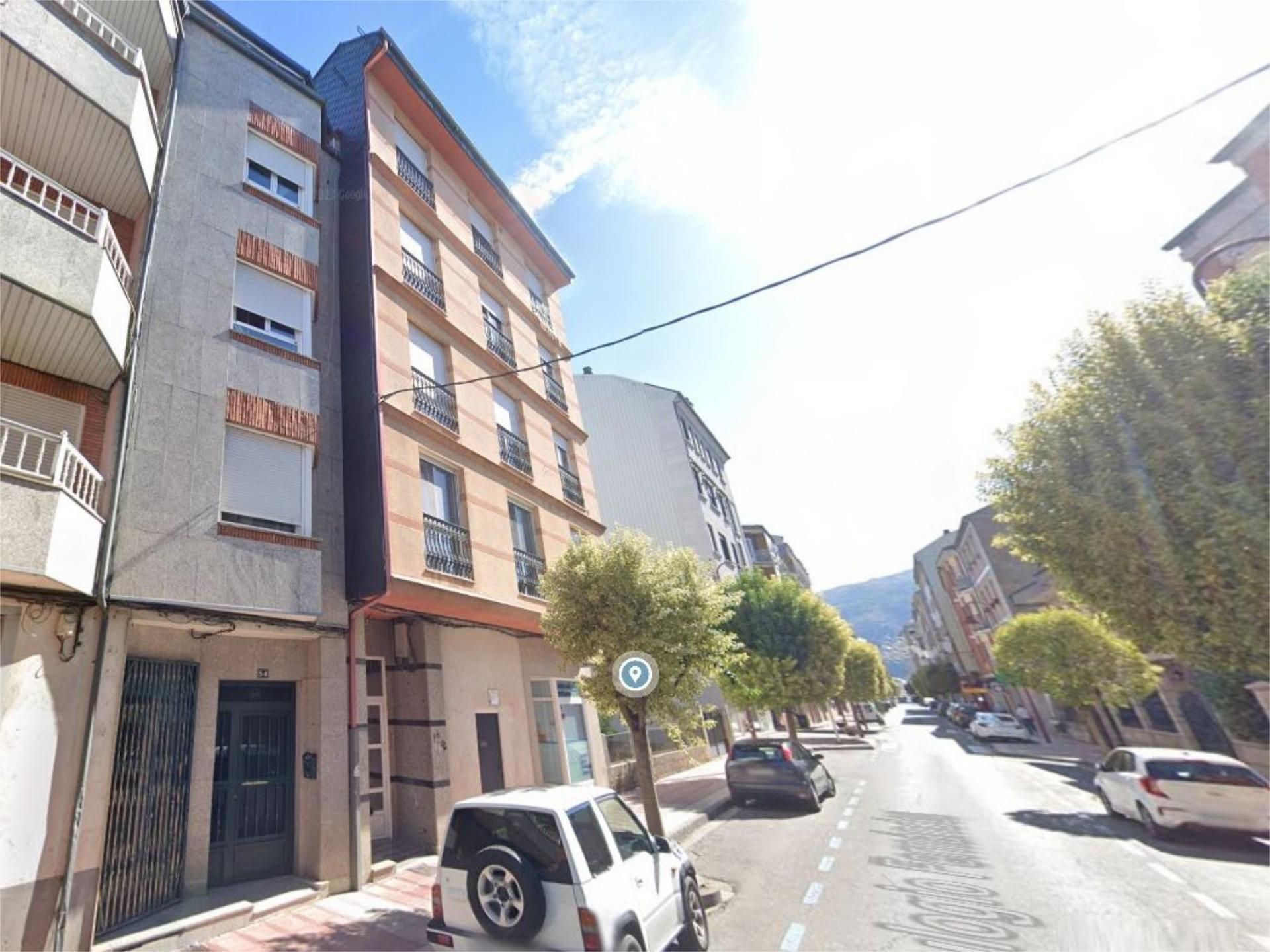 Vista exterior de Pis en venda en O Barco de Valdeorras   amb Calefacció, Terrassa i Traster