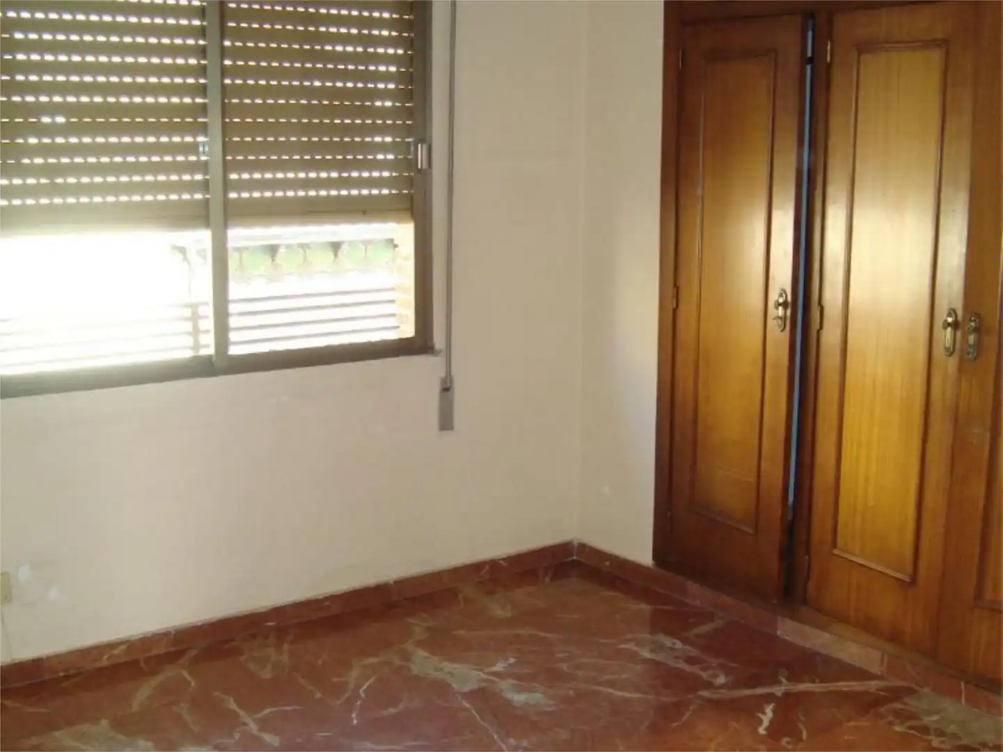 Pis de lloguer a Calle Teniente Braulio Laportilla, 7, Zona Centro Dormitori de Pis de lloguer en Córdoba amb Aire condicionat, Calefacció i Terrassa