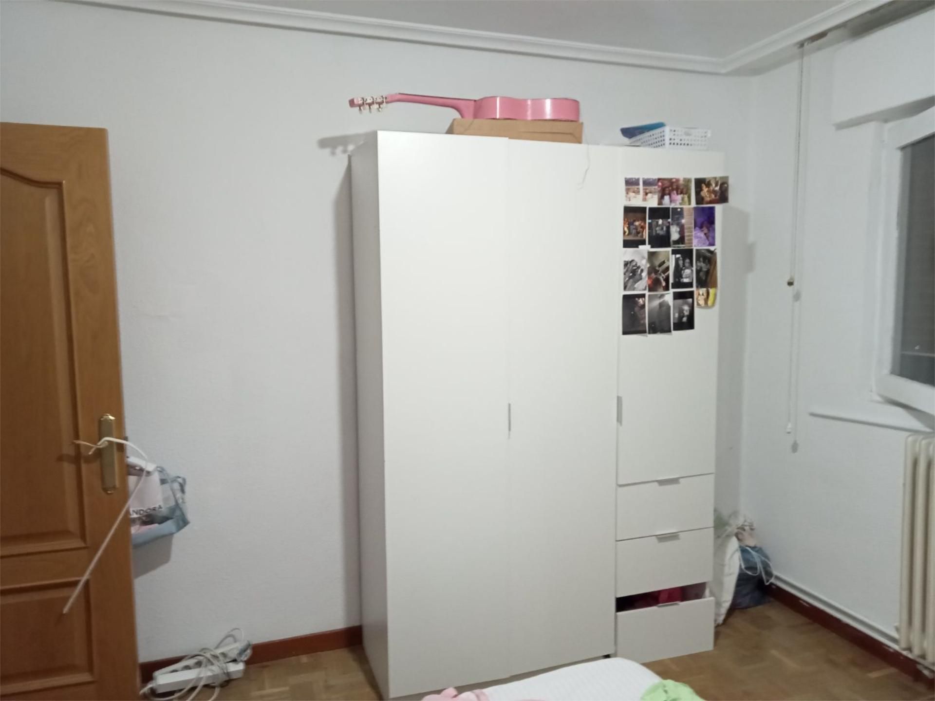 Habitación de Piso en venta en Noáin (Valle de Elorz) / Noain (Elortzibar) con Calefacción, Parquet y Amueblado