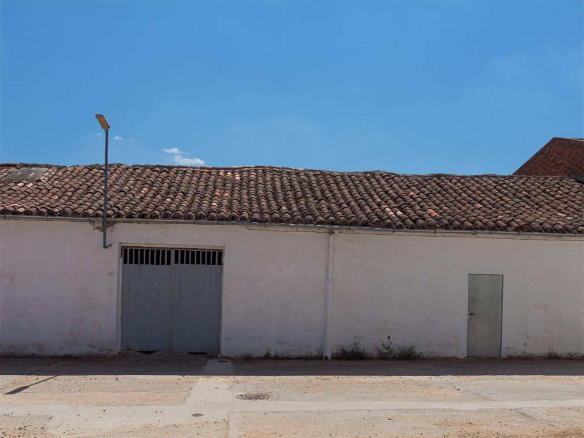 Exterior view of Industrial buildings for sale in Aldeanueva de Figueroa