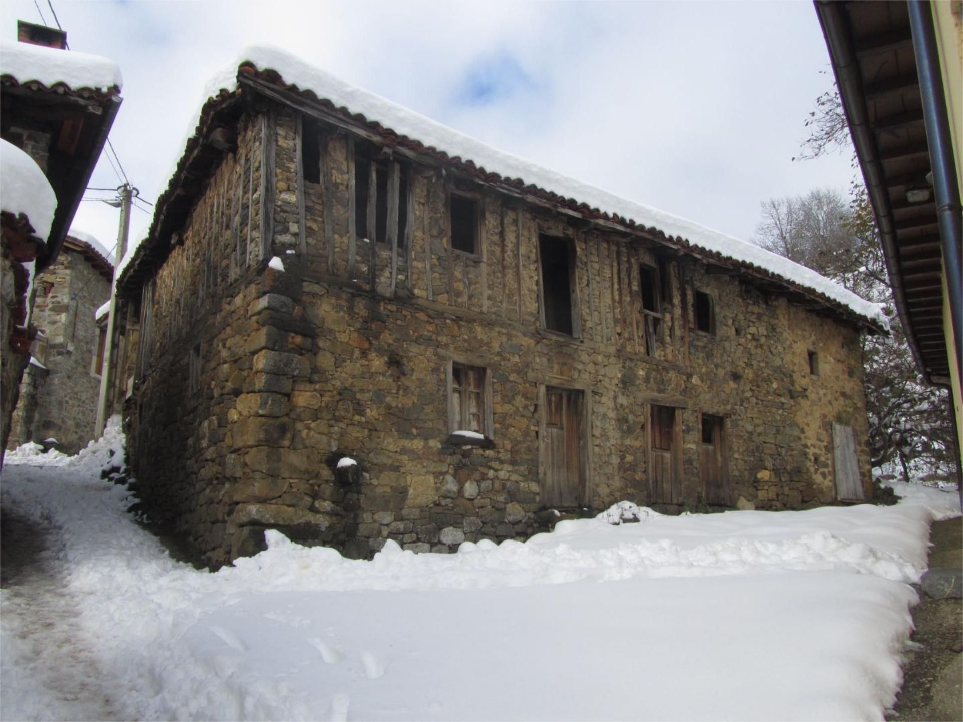 Exterior view of House or chalet for sale in Pesaguero