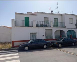 Vista exterior de Casa adosada en venda en Santa Olalla del Cala amb Aire condicionat, Terrassa i Balcó