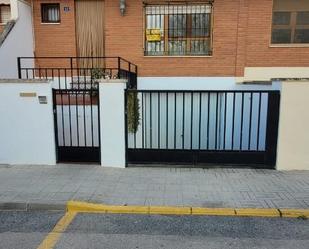 Exterior view of Single-family semi-detached for sale in Almansa  with Air Conditioner, Terrace and Balcony