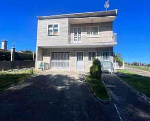 Exterior view of House or chalet for sale in Xunqueira de Ambía  with Balcony