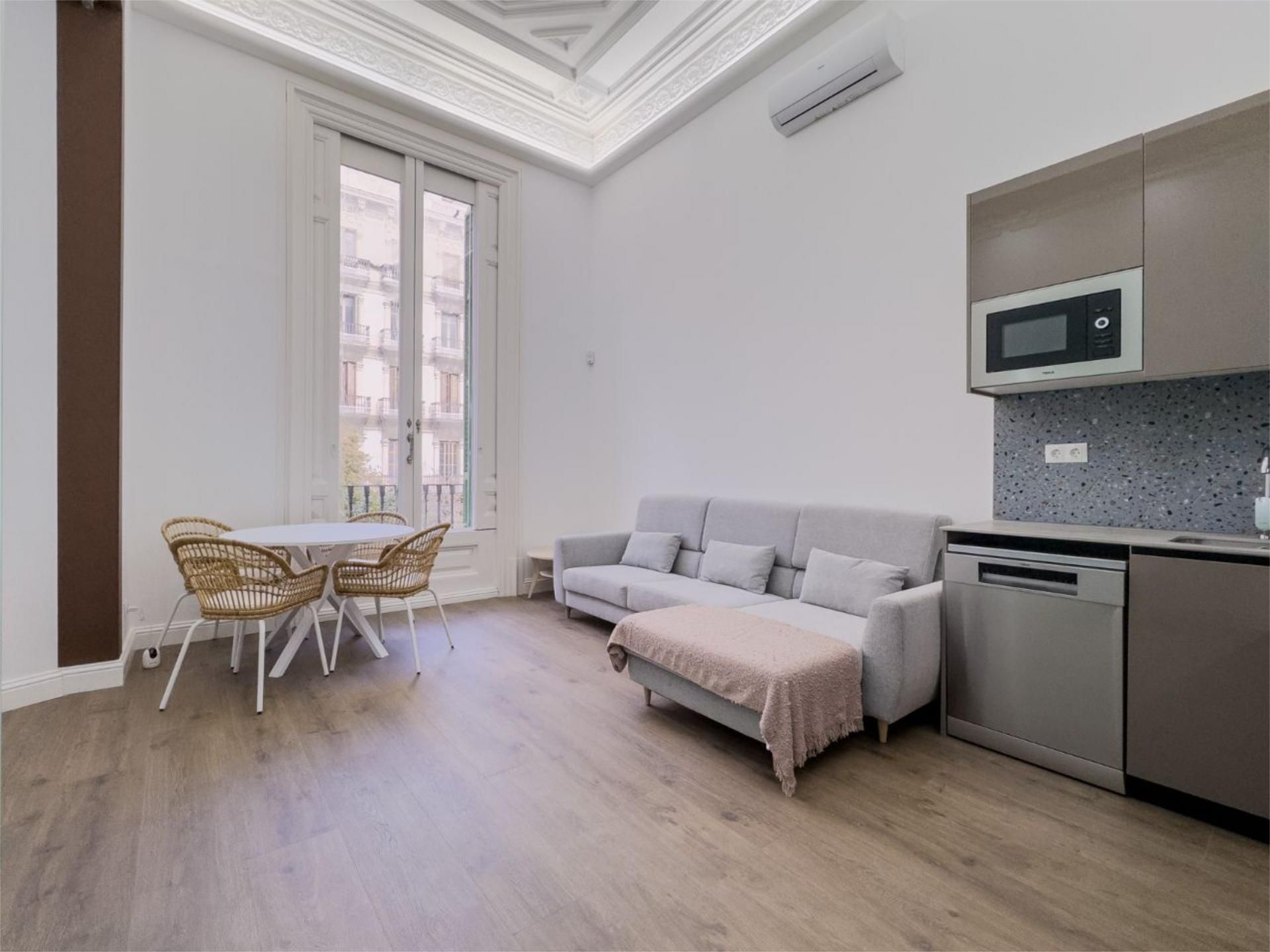 Living room of Apartment to rent in  Barcelona Capital  with Air Conditioner and Balcony