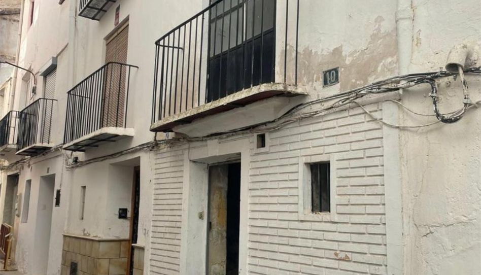 Casa adosada en venta en Calle Pérez Galdós, 10, Requena, Valencia - imagen 1 Foto 1 de Casa adosada en venta en Calle Pérez Galdós, 10, Requena, Valencia