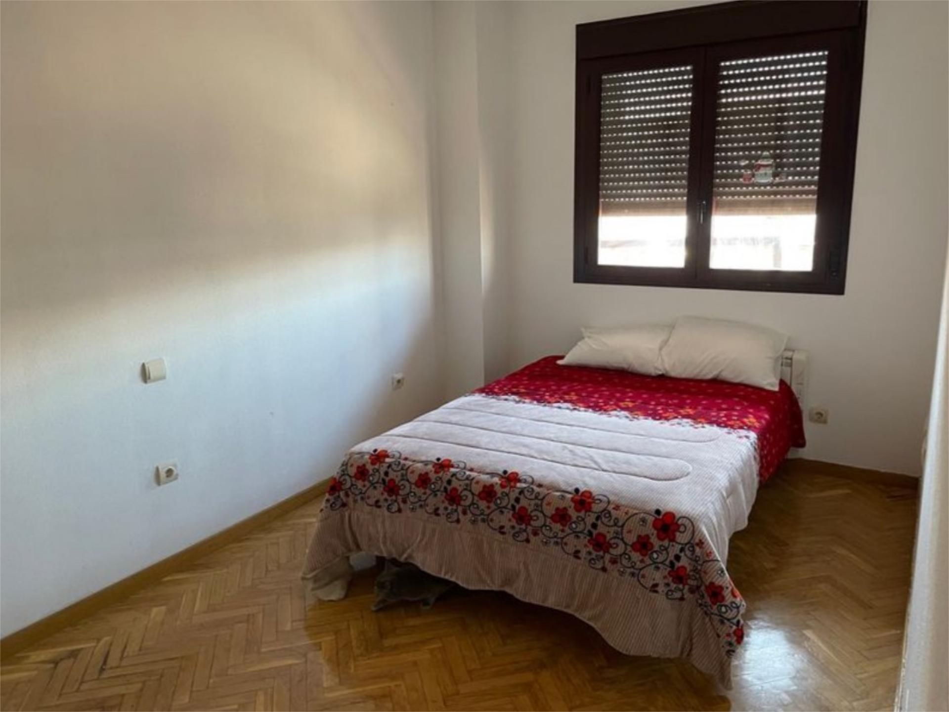 Dormitori de Pis per a compartir en Santa Cruz del Retamar amb Calefacció, Parquet i Terrassa